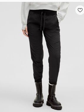 Lululemon dance studio joggers, mid rise full length size 4 black